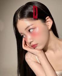 2025 的17 个妝髮点子| 发型, 妆容, 妝容