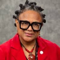 Sheena Ferguson's Instagram, Twitter & Facebook