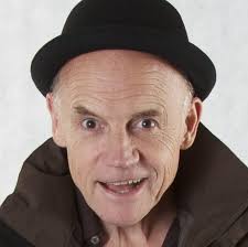 Robert Metcalf's Instagram, Twitter & Facebook