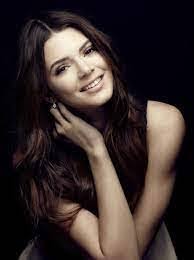 Camilla Butler's Instagram, Twitter & Facebook