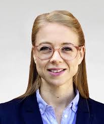 Sarah Schappert's Instagram, Twitter & Facebook