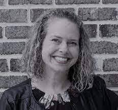 Deanna Sipes's Instagram, Twitter & Facebook