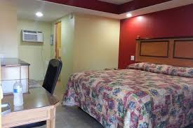 Located in villages of palm beach lakes, this hotel is 1.6 mi (2.6 km) from rapids water park and 3 mi (4.9 km) from palm beach maritime museum. Travel Inn Riviera Is One Of The Best Places To Stay In Palm Beach West Palm Beach