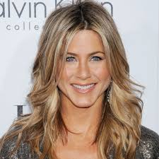 Layered hair is a hairstyle that gives the illusion of length and volume using long hair for the illusion of length and short hair for volume, as an easy style to manage. How To Perfectly Curl Hair Every Hair Type Allure