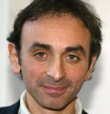 Eric zemmour a accepté de venir parler de lui pendant 80 minutes, dans leur jeune média, livre noir. Soutien A Eric Zemmour Fotos Facebook