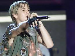 Aaron is the youngest male solo artist to have four top 40 singles, pop sensation. Aaron Carter Krass So Sieht Der Teenie Schwarm Heute Aus Bunte De