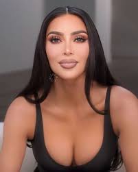Kim Kardashian😍