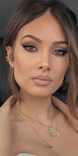 Anna Sciamanna's Instagram, Twitter & Facebook