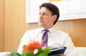 La borsa kelly di hermès da 80mila euro. La Scorta Per Olivia Mette Nei Guai Conte E La Procura Apre Un Inchiesta