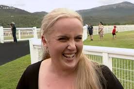 Madeleine Stowe snuck up the inside to grab the win in Race 8