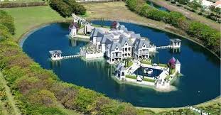 16 Crazy Things Rich People Have Zombie Proof House Mansions Mansions Luxury