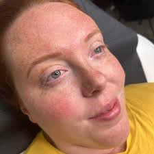 This was fun! Client wanted a fluffy brow with a cut 🔪 Can easily be  filled in if she ever decides she doesn't want it 🪄 Call or DM to book!