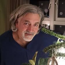 I need honest opinions...do I sound like shite? Would you say It's good or  should I not even waste my time trying to gig somewhere?