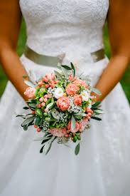Brautstrauss Grun Rosa In 2020 Brautstrauss Brautstrauss Vintage Hochzeit