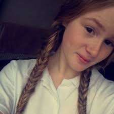 Shania Oliver's Instagram, Twitter & Facebook