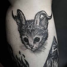 Resultado De Imagem Para Cat Baphomet Tattoo Em 2021 Tatuagens Satanicas Tatuagens Tatuagens Belas