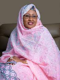The photo impressed so many people that it shot the little girl, her older sisters and her whole family into the limelight. Pics Who Is The Most Beautiful First Lady In Africa Here Is The Top 11 Politics Nigeria