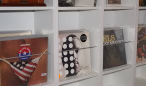 Cover Nach Vorne Lps Durchblattern Erweitere Dein Ikea Billy Zum Lp Regal Schallplatten Regal Lp Regal Schallplatten