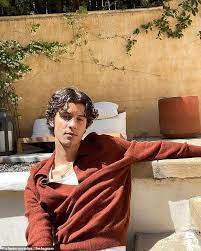 Darin muss er als top. Camila Cabello Cuts A Chic Figure In White Maxi Dress While On A Shopping Outing In La Geeky Craze