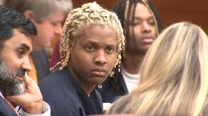 Durk derrick banks (born october 19, 1992), better known by his stage name lil durk, is an american rapper, singer, and songwriter. Wsb Tv On Twitter Video Shows Lil Durk Lildurk Shooting Gun While Driving Near The Varsity Detective Says Https T Co Wwzsvpmnpp Tonight At 6 We Re In Court As Detectives Explain What Led Up To