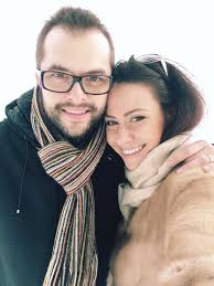 Check spelling or type a new query. Andreea Vrea SÄƒ Scape In JunglÄƒ De Fobia Gandacilor SoÅ£ul Casnicei De La Masterchef UrmÄƒreste Chinurile Prin Care Trece Bruneta Exclusiv Click Mobile