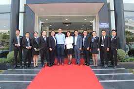 Đại tá hồ hà nói, nhìn thủ tướng võ văn kiệt sau khi đã được hoá trang rất khéo léo, quả là rất khó có thể nhận ra ông, trừ giọng nói nam bộ mà nếu gặp người quen có thể bị phát hiện. Ä'áº¡i Ly Mercedes Benz Haxaco Vo VÄƒn Kiá»‡t Quáº­n Binh Tan Tphcm