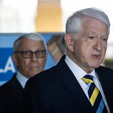 UC Faculty Call for Resignation of UCLA Chancellor Over Protest Handling