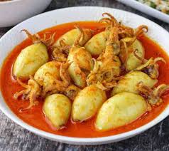 Walaupun menggunakan bumbu instant siap pakai, untuk rasa tak kalah dengan bumbu yang di racik sendiri loh. 10 Resep Olahan Cumi Cumi Yang Bikin Goyang Lidah Dkonten Com