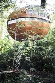 Airhotel S Hanging Rooms Lift Lodging Out Of The Ordinary Tree House Cool Tree Houses Modern Tree House