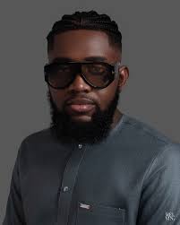 𝑇𝐻𝐸 𝑀𝐸𝐿𝑉𝐼𝑁.