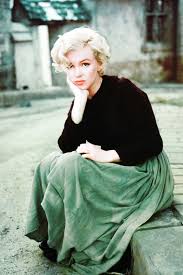 Marilyn monroe sometimes styled her hair this way too. Pixie Cropped Alyssaemilie Marilyn Monroe Photographed By