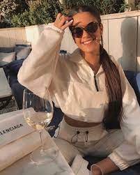 Sementara itu penyerang manchester united zlatan ibrahimovic. Dele Alli Spotted Kissing Pep Guardiola S Daughter At Trendy Rooftop Bar Newsbinding
