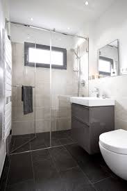 Bildergebnis Fur Badezimmer 6 Qm Decoration In 2019 Von Badezimmer Fliesen Ideen Grau Badezimmer Fliesen Badezimmer Fliesen Ideen Bad Fliesen Ideen