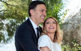 6 εύκολοι τρόποι να κάνεις το σπίτι σου να μυρίζει φανταστικά. H Prwth Anarthsh Ths Tzenhs Mpalatsinoy Gia To Neogennhto Gio Ths Newsbeast