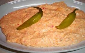 Τυροκαυτερή ή χτυπητή πιπεριάς φλωρίνης από την αργυρώ μπαρμπαρίγου | πεντανόστιμη τυροσαλάτα που συνοδεύει ιδανικά όσπρια αλλά και κρέατα και πουλερικά! Ta Filarakia Tyrokayterh Facebook