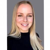 Leyna Smith's Instagram, Twitter & Facebook