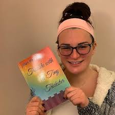 Trouble with a Tiny Trickster: Book #1 of the Fantasy Forest Series :  Kearns, Jillian Elizabeth, Coviello, Nick: Amazon.fr: Livres