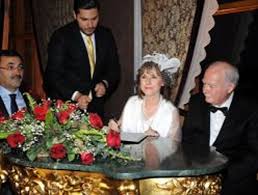 Kızının düğünü haberleri ile ilgili tüm sıcak gelişmeleri sayfamızdan takip edebilirsiniz. 110 Yil Sonra Ciragan Da Sehzade Dugunu Halkin Habercisi Bagimsiz Habercilik