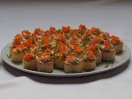 I ripieni possono essere i. Stuzzichini Per Natale Come Fare Vol Au Vent Canape E Tartellette