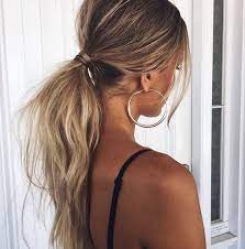 Se è uno di quei giorni in cui la. Le Migliori Acconciature Per Camuffare I Capelli Sporchi Vanityfair It