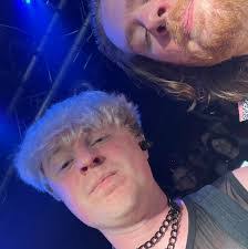 Mark Tosh's Instagram, Twitter & Facebook