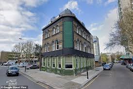Laylow is an european restaurant in london. Noel Gallagher Breaks Strict Covid Rules To Party With Friends Past 10pm Daily Mail Online