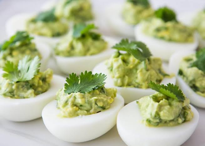Boiled Eggs with Green Sauce
