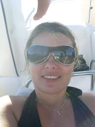 Caroline MORA, 40 ans (MARIGNANE, PARCAY MESLAY, MARSEILLE)