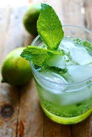 A Minty Fresh Mojito Fresh Fruit Recipes Easy Mojito Recipe Favorite Drinks