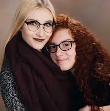 What are some creative ways to use leftover hamburger buns?