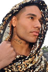 Solid Gold #malemadnessmondays featuring @jozeaflores #mcm…