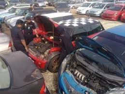 Kereta klon biasanya dirujuk bilamana dua buah kereta model yang sama menggunakan nombor pendaftaran yang sama. Sindiket Careta