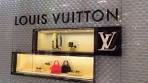 Louis Vuitton Shop-in-shop in De Bijenkorf in Amsterdam - YouTube