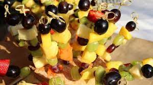 Tenendo d'occhio il risparmio e la qualità, utilizziamo frutta di stagione e italiana: Composizioni Di Frutta Idee Green